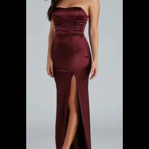 Gianna Strapless High-slit Satin Dress - Picture 1 of 5
